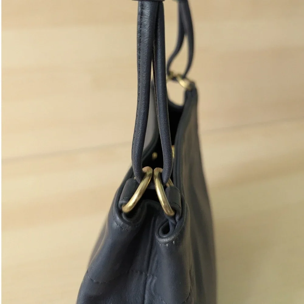 Vintage Coach Navy Blue Leather Crossbody Bag 80s Made in USA 0373-320